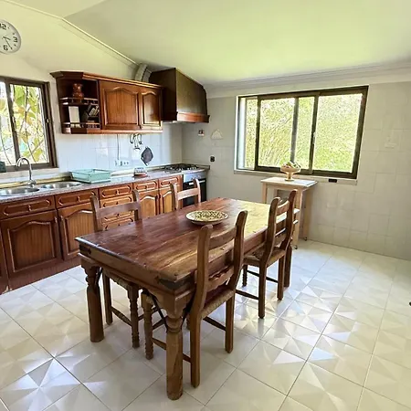 Gasthof Casa Calidris - Bed, Wine & Breakfast Sesimbra